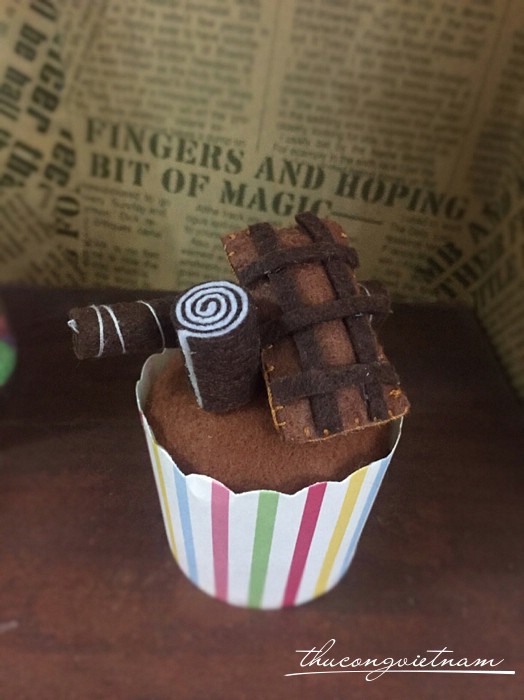 Bánh cupcake vải nỉ mẫu 3